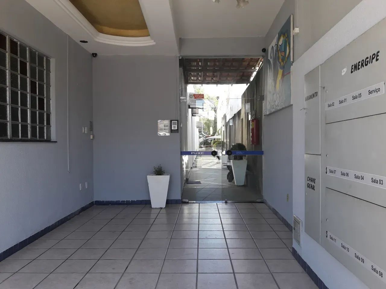 Sala com 28 metros quadrados  - Avenida Barão de Maruim