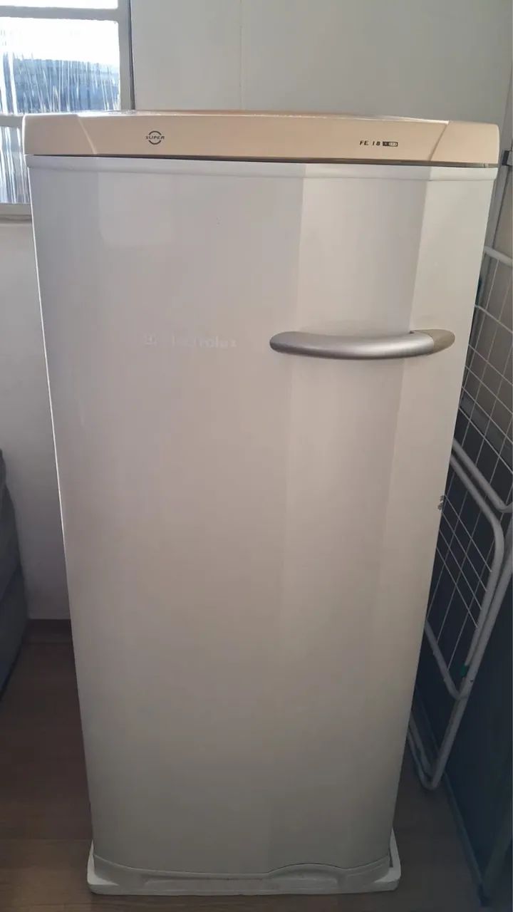 Freezer Eletrolux FÉ 18 +
