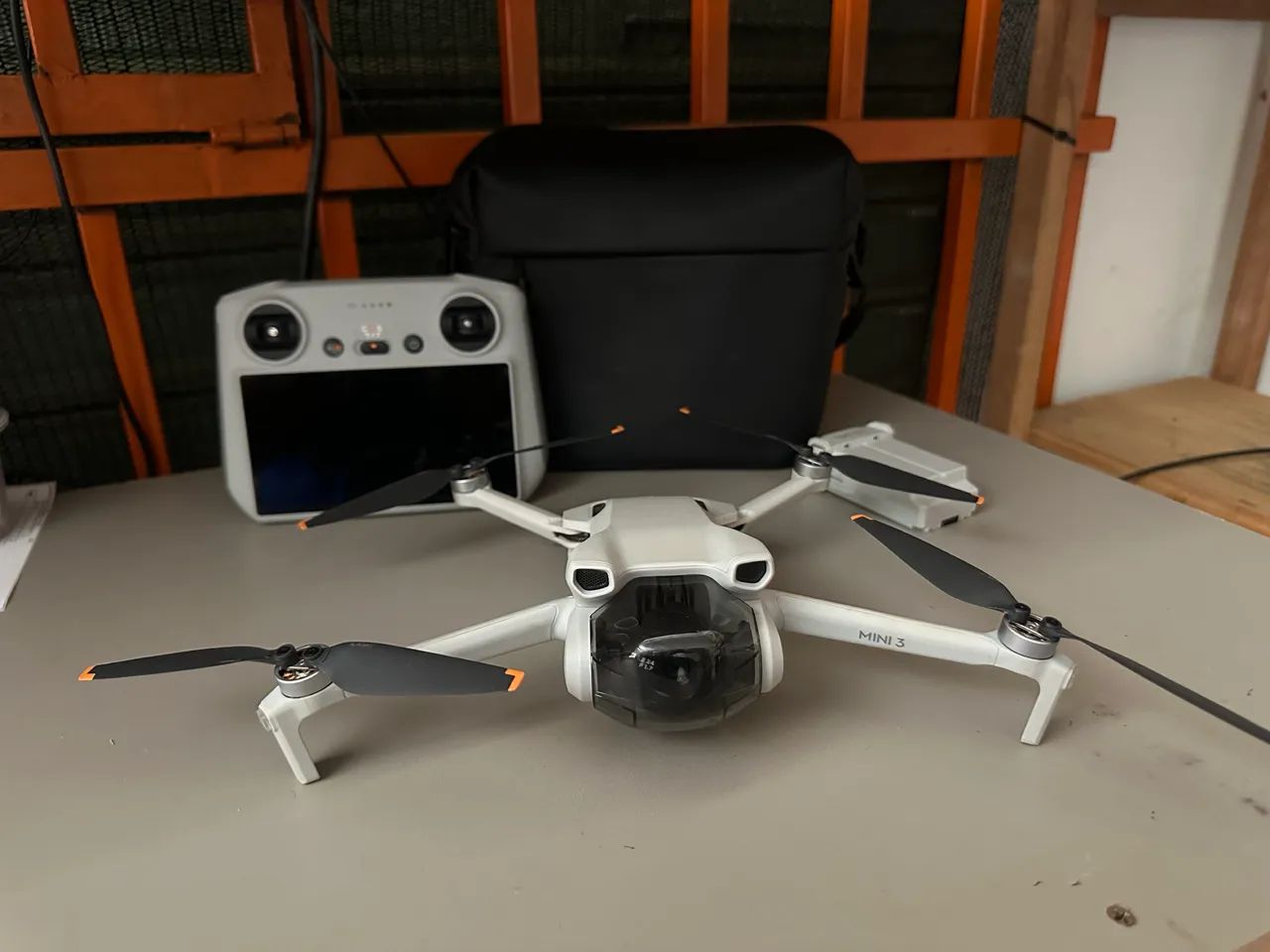 Dji mini 3 combo fly com bateria plus  - Foto 3