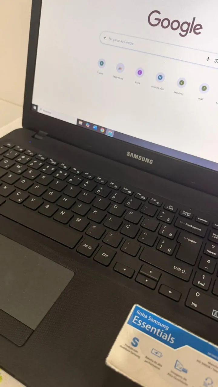 Notebook Samsung NP300E5K - SSD + Windows 10 64 Bits - Foto 3