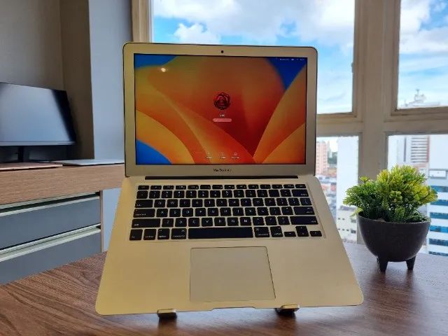 Notebook Apple MacbBook Air 2017 - Core i5 | 256GB SSD | 8GB DDR3 | 13,3"
