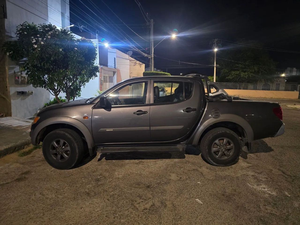 Mitsubishi L200 L200 Triton HLS 2.4 Flex 16V CD Mec. 2017