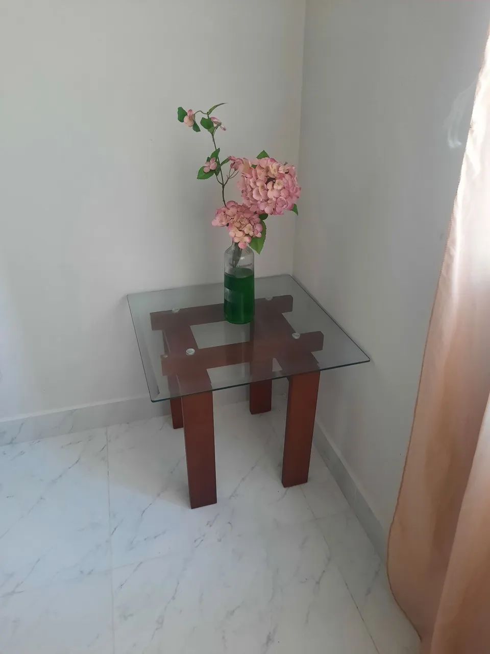 Mesinha de canto sala - Foto 2