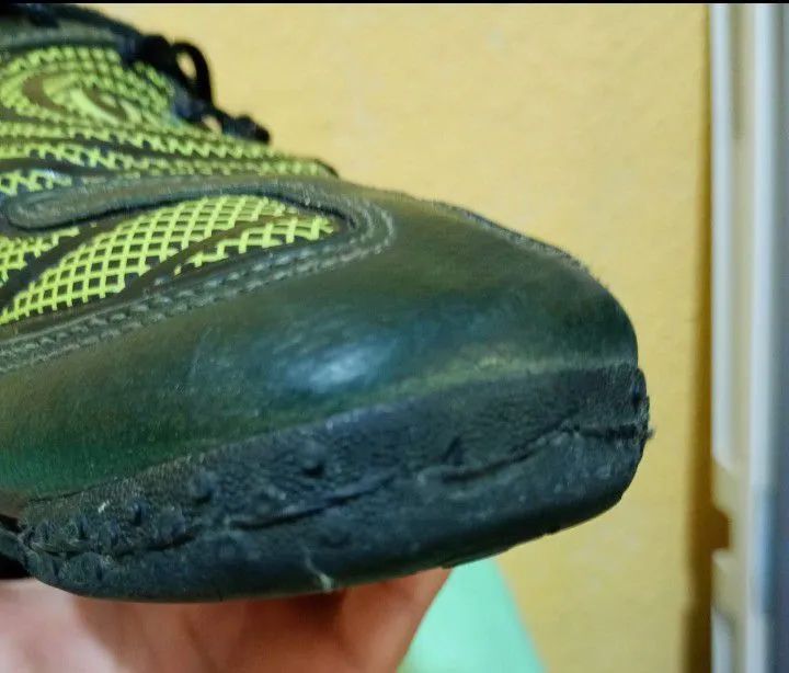 Chuteira society infantil Nike total 90 (T90) número 35 com o bico costurado relíquia  - Foto 5