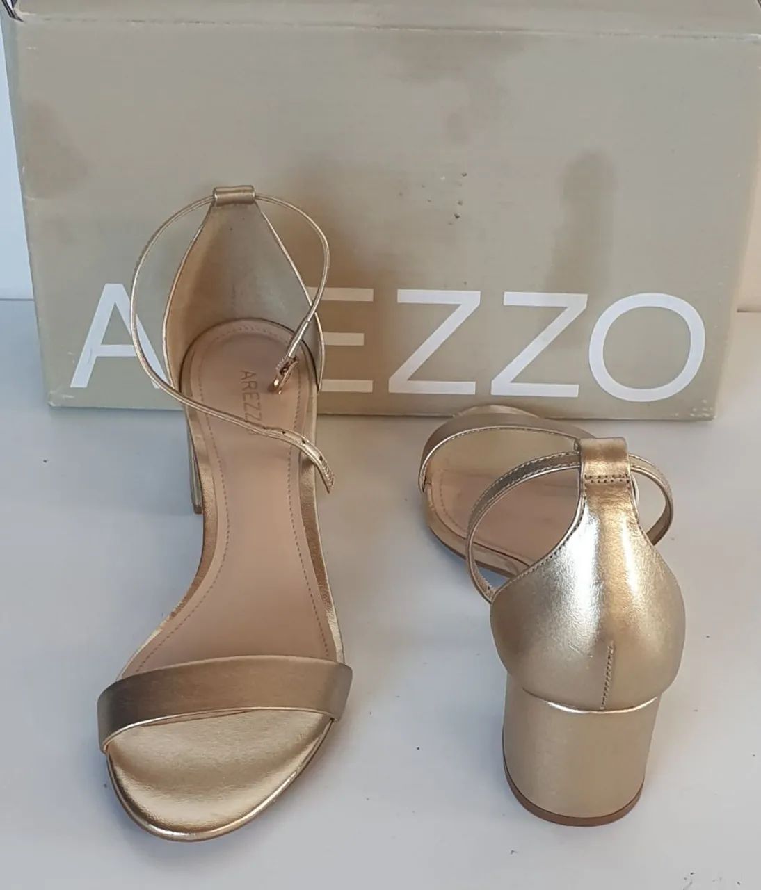 Arezzo - Sandália Dourada Couro - Foto 4