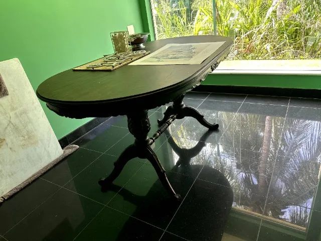 Mesa madeira no estilo colonial