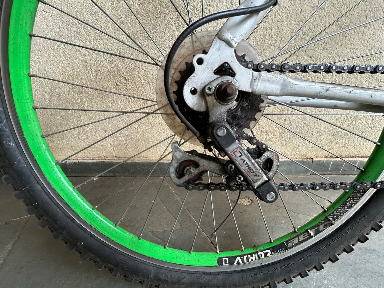 Bicicleta MTB 2.0 aro 26  - Foto 3