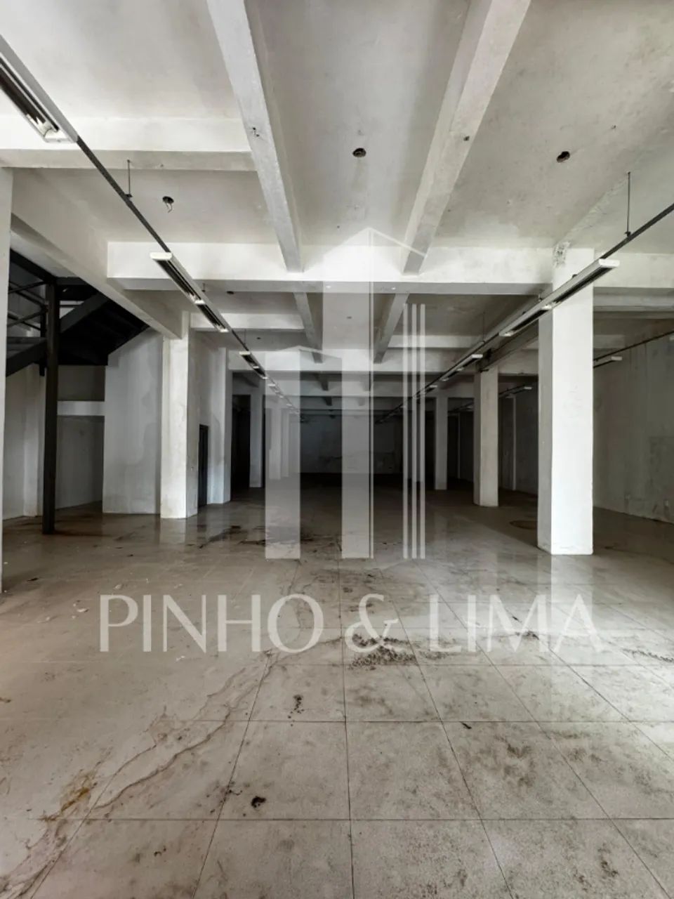 Prédio comercial no Comércio, em Belém, com 4 andares e 3.000 m² - Foto 3