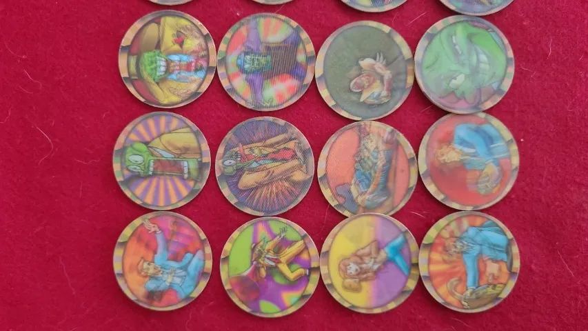 Lote com 24 tazos O Máskara da Elma Chips - Foto 3