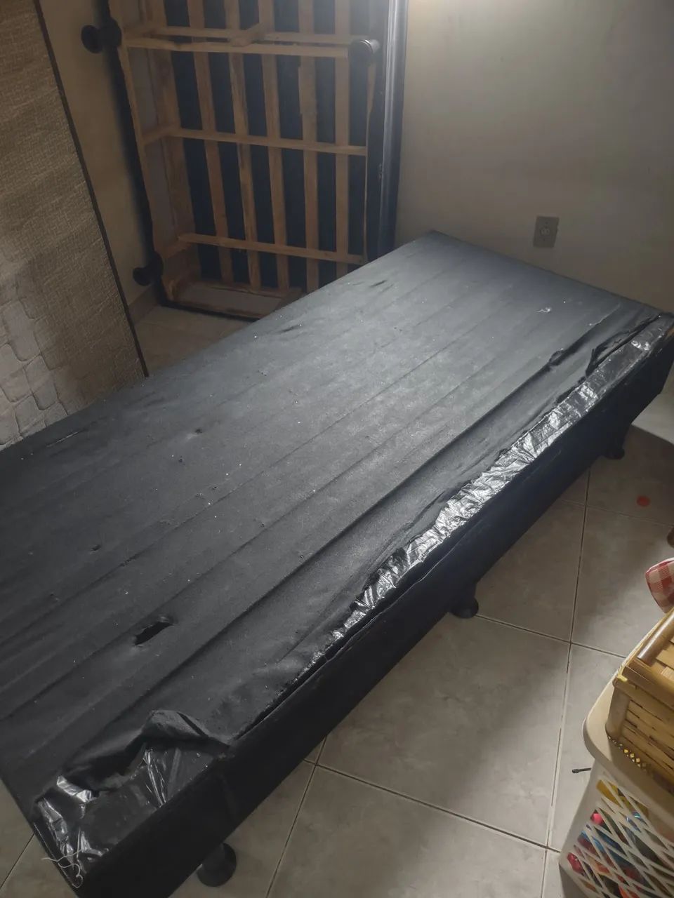 Cama box + colchão 