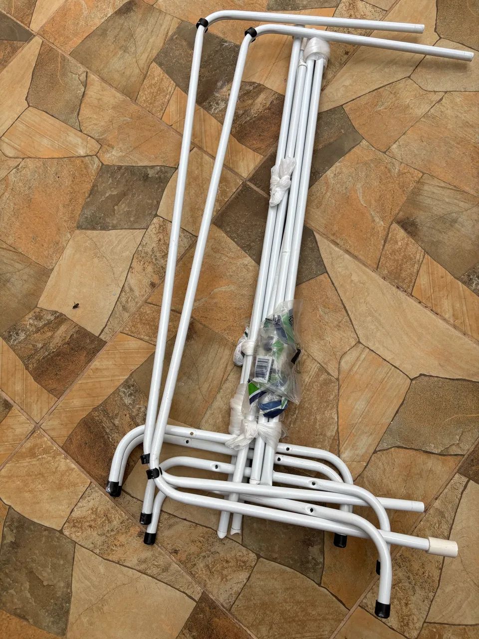 Araras para roupas - Foto 2