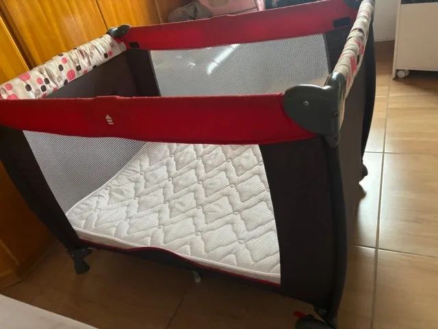 Berço portátil com colchão  - Foto 2