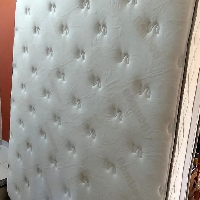 Colchão Queen Herval Bambu - perfeito estado - Foto 2