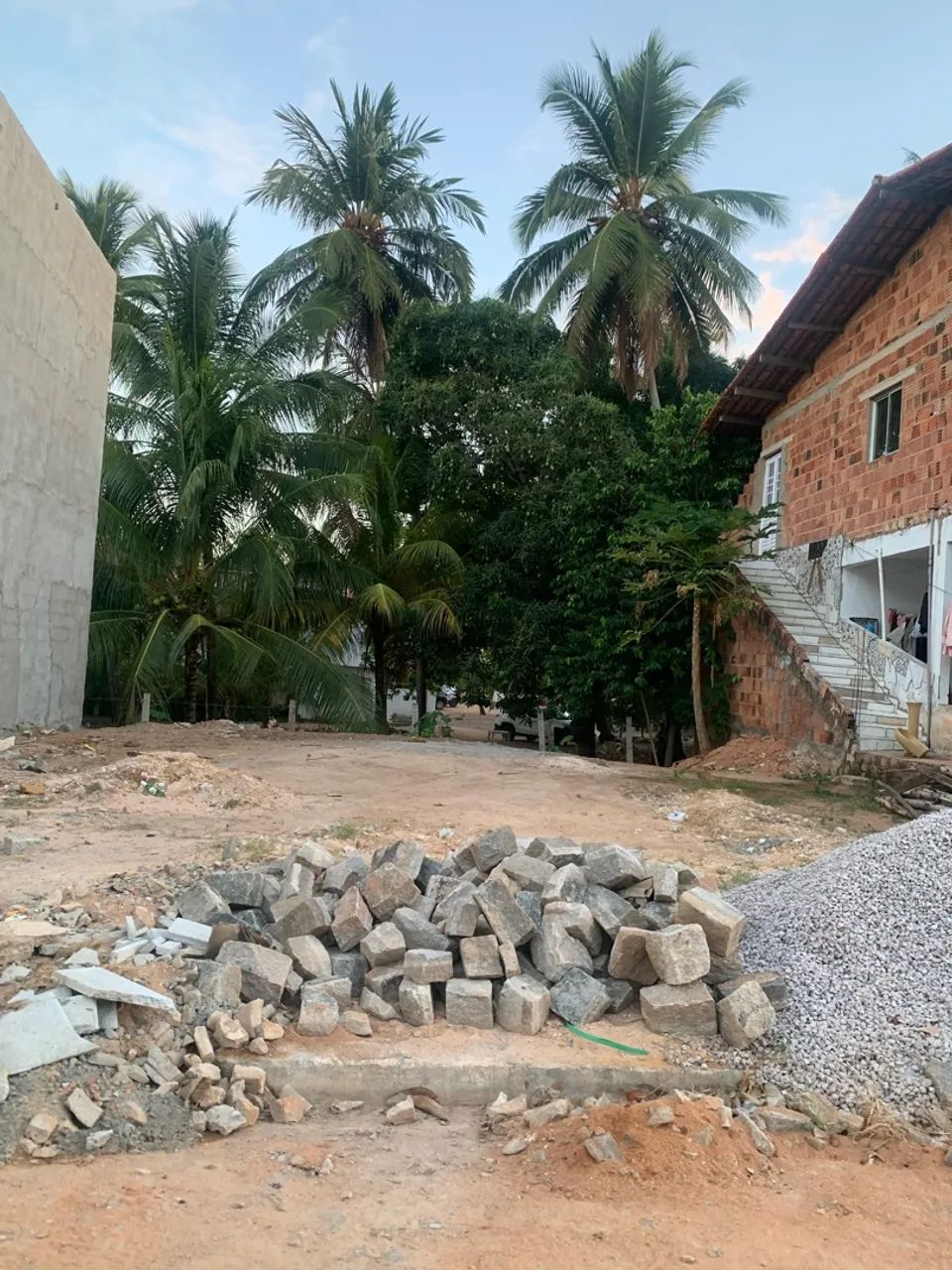 VENDE-SE TERRENO EM JAPARATINGA