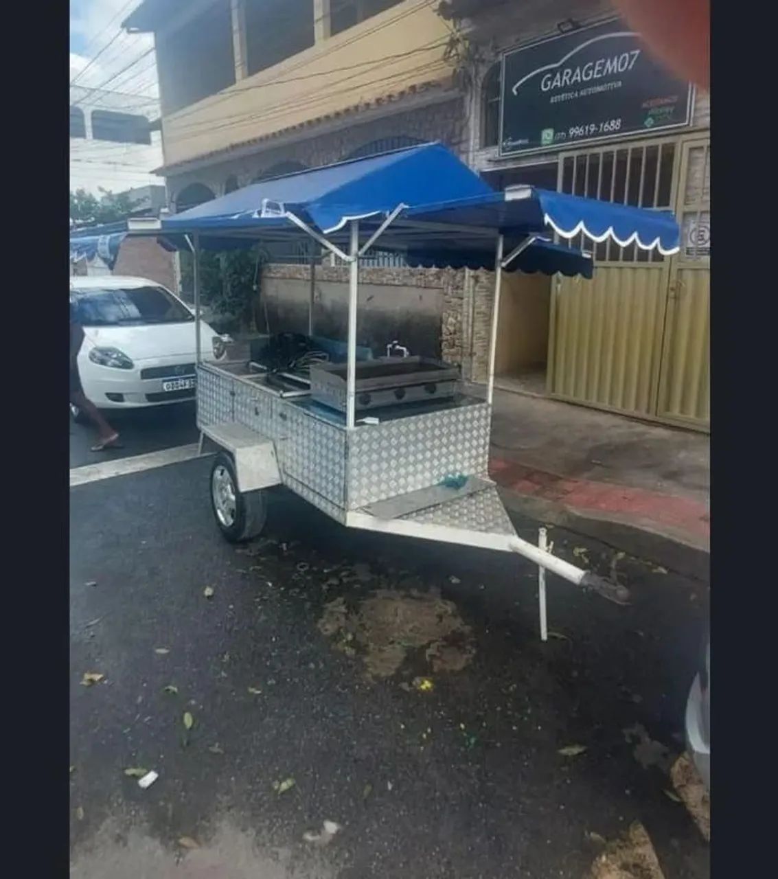 Vendo carrinho de churrasquinho com reboque 