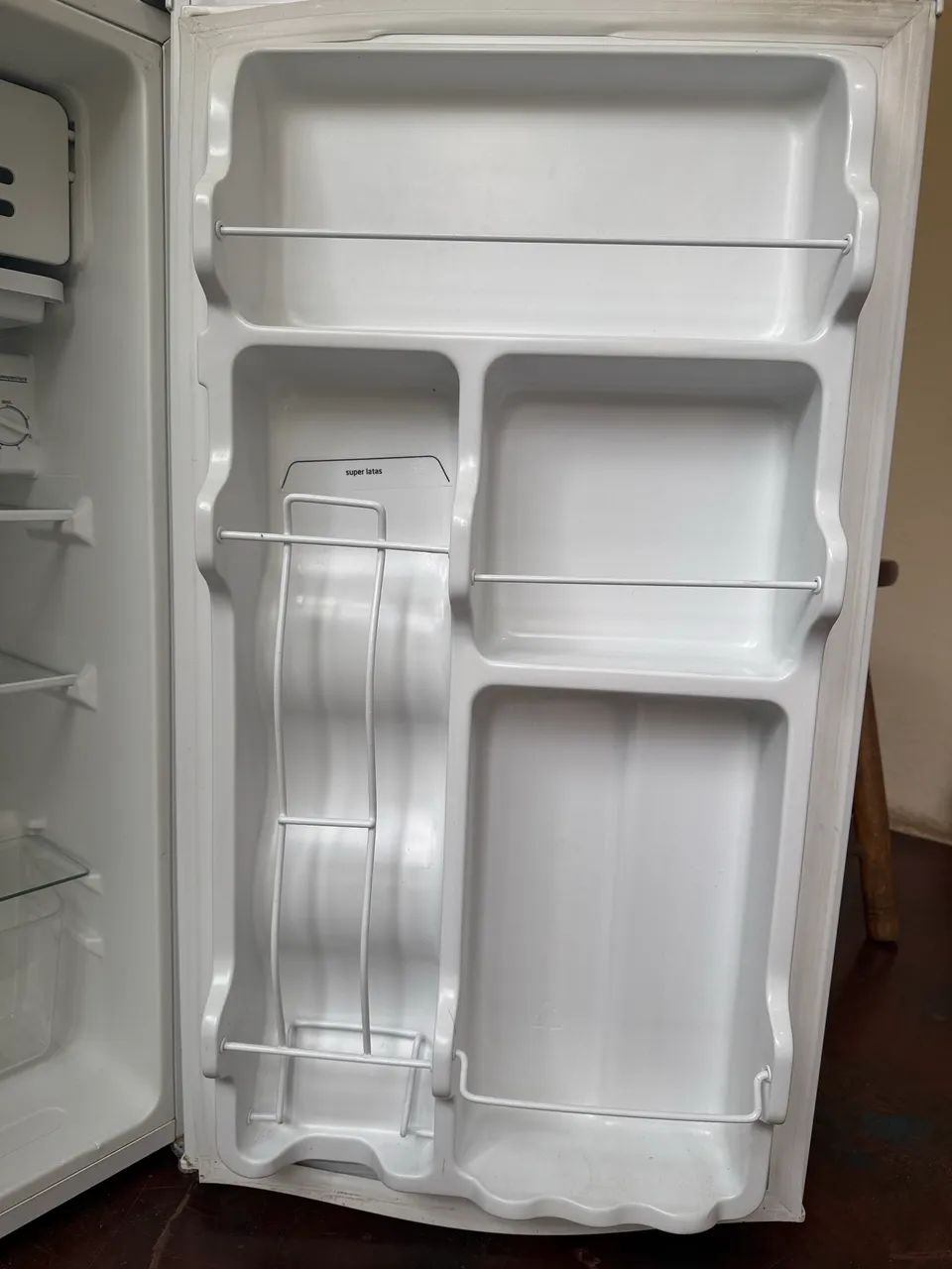 Frigobar Midea 93 litros - Foto 4