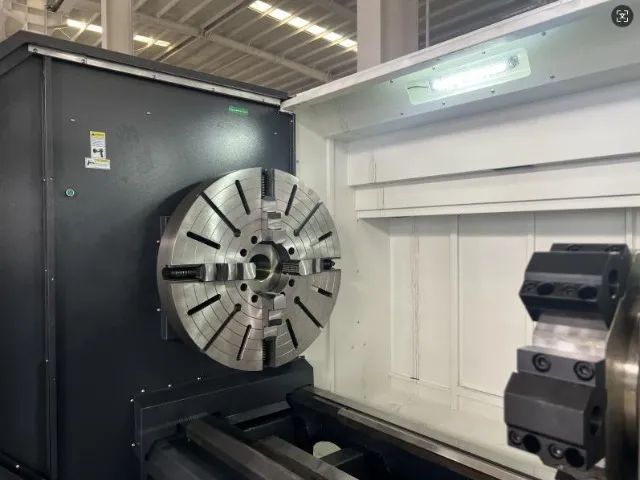 Torno CNC 1250mm de volteio com placa de 1000mm - Foto 5
