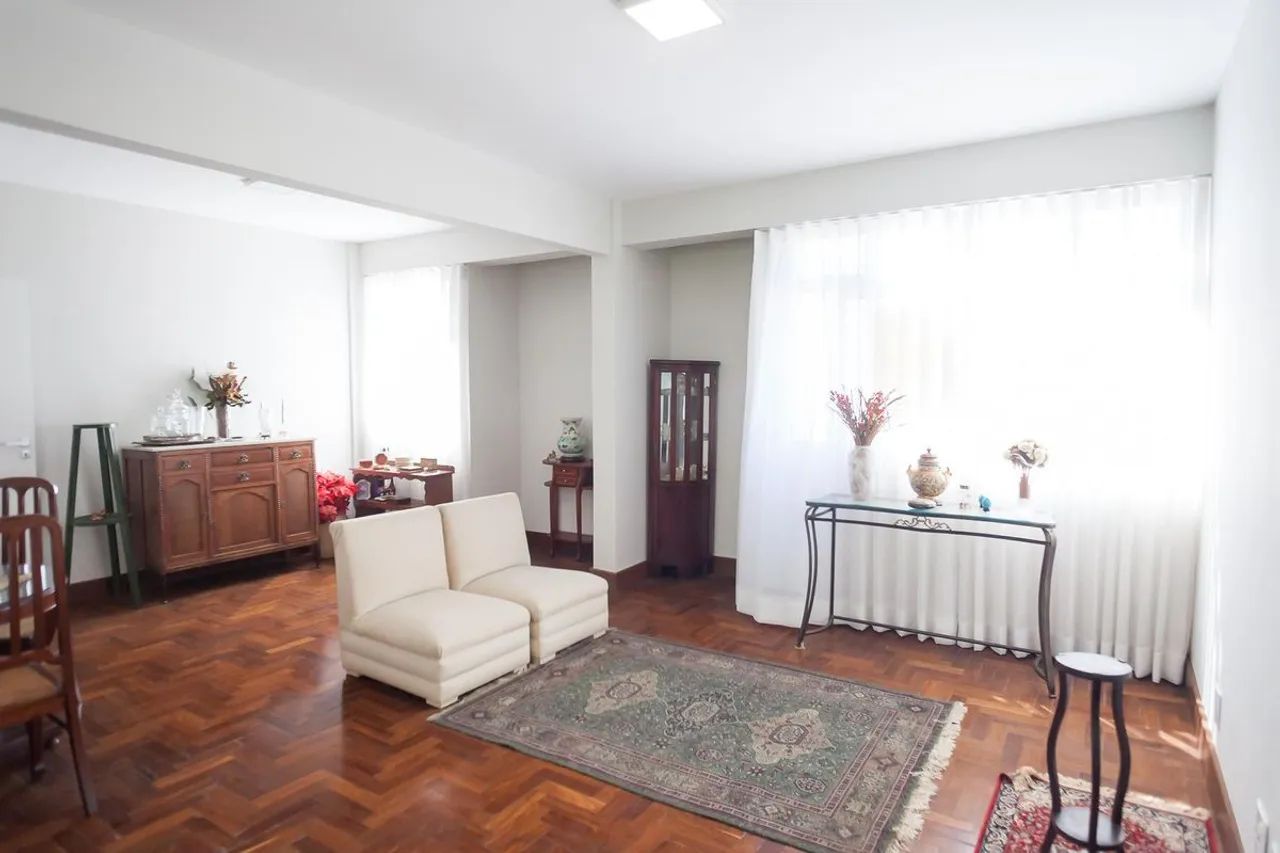 Apartamento à Venda - Coração de Jesus, 2 Quartos, 88 m2
