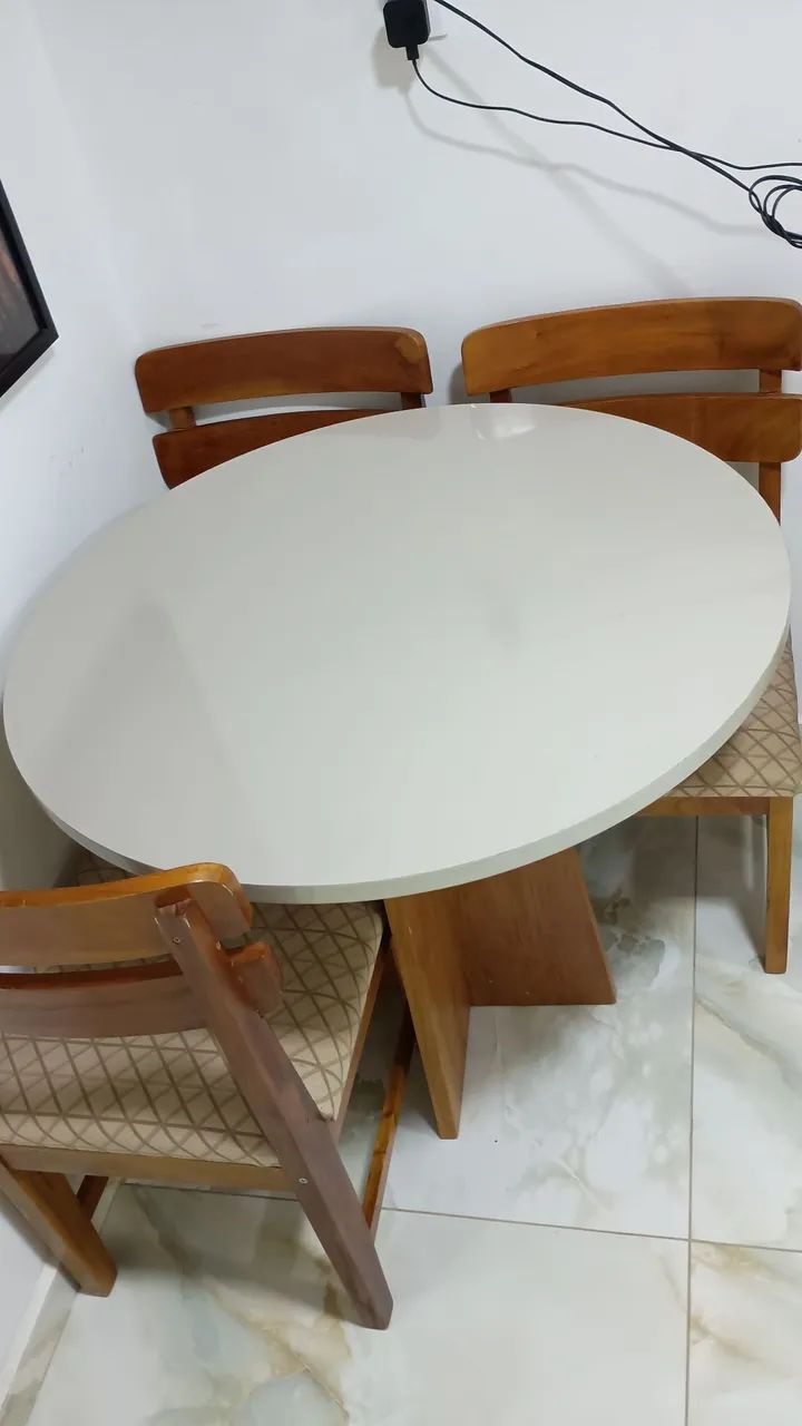 Mesa redonda com cadeira e Mine buffet  - Foto 3