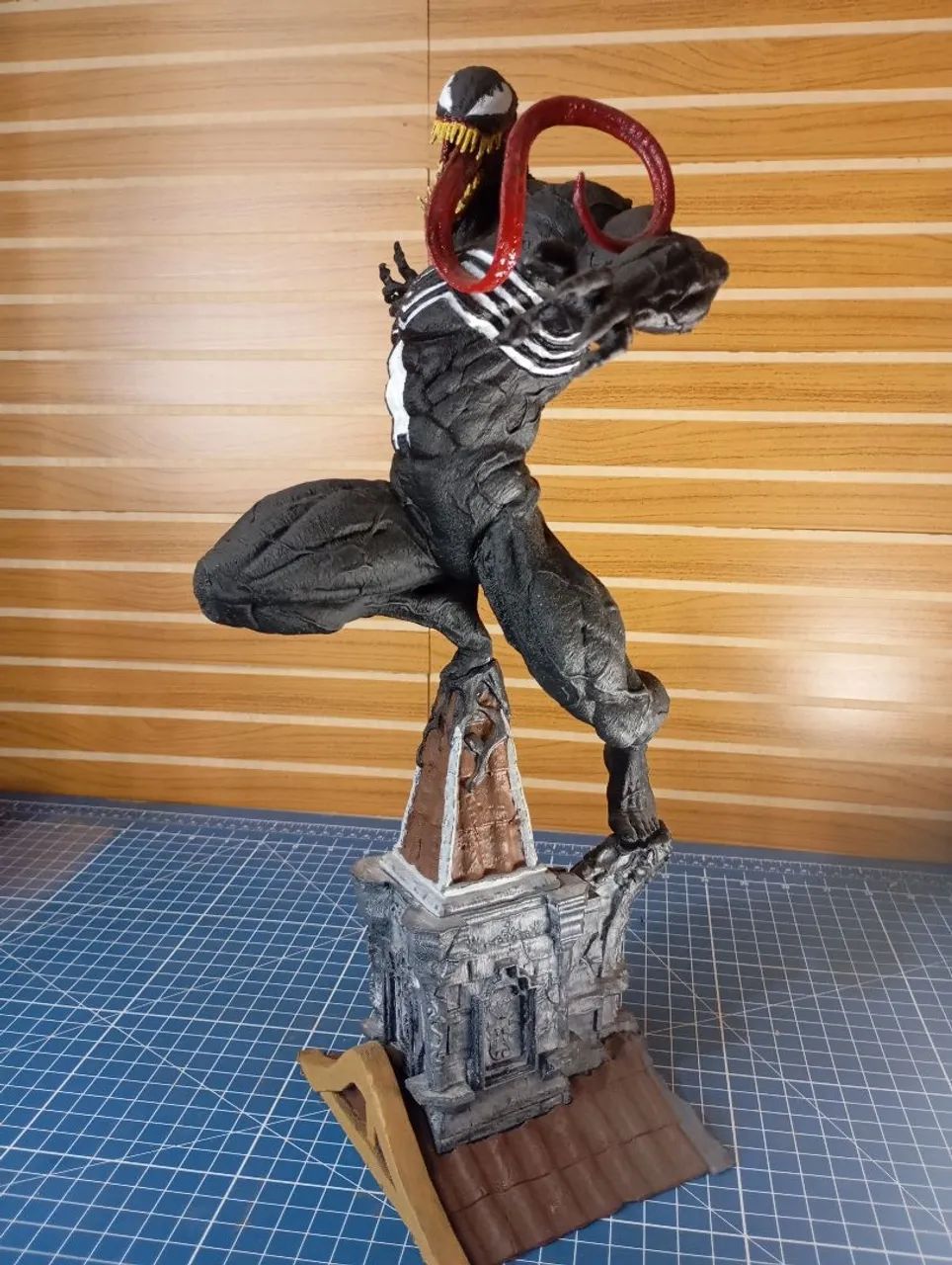 Boneco Venom 50 cm +- - Foto 3