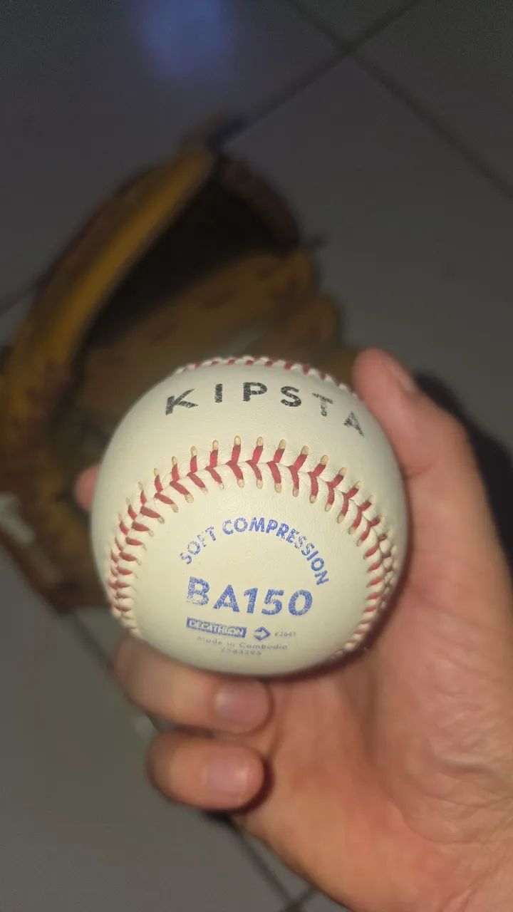 Luva e bola de beisebol - Foto 2