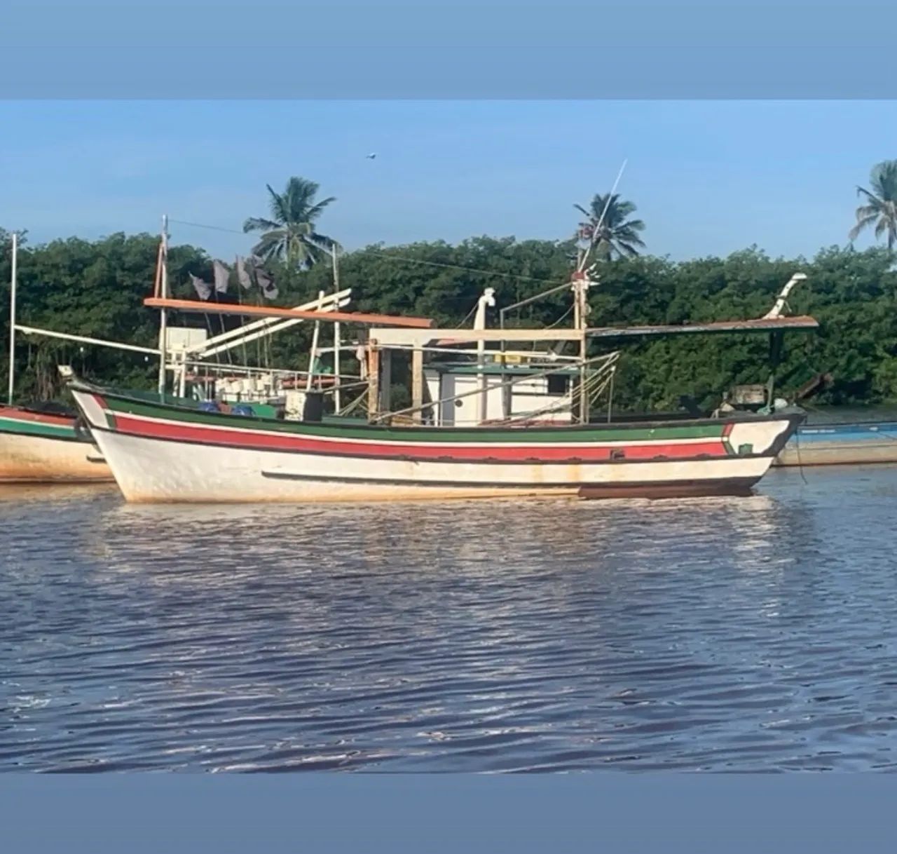 Vendo barco de pescar de arrasto