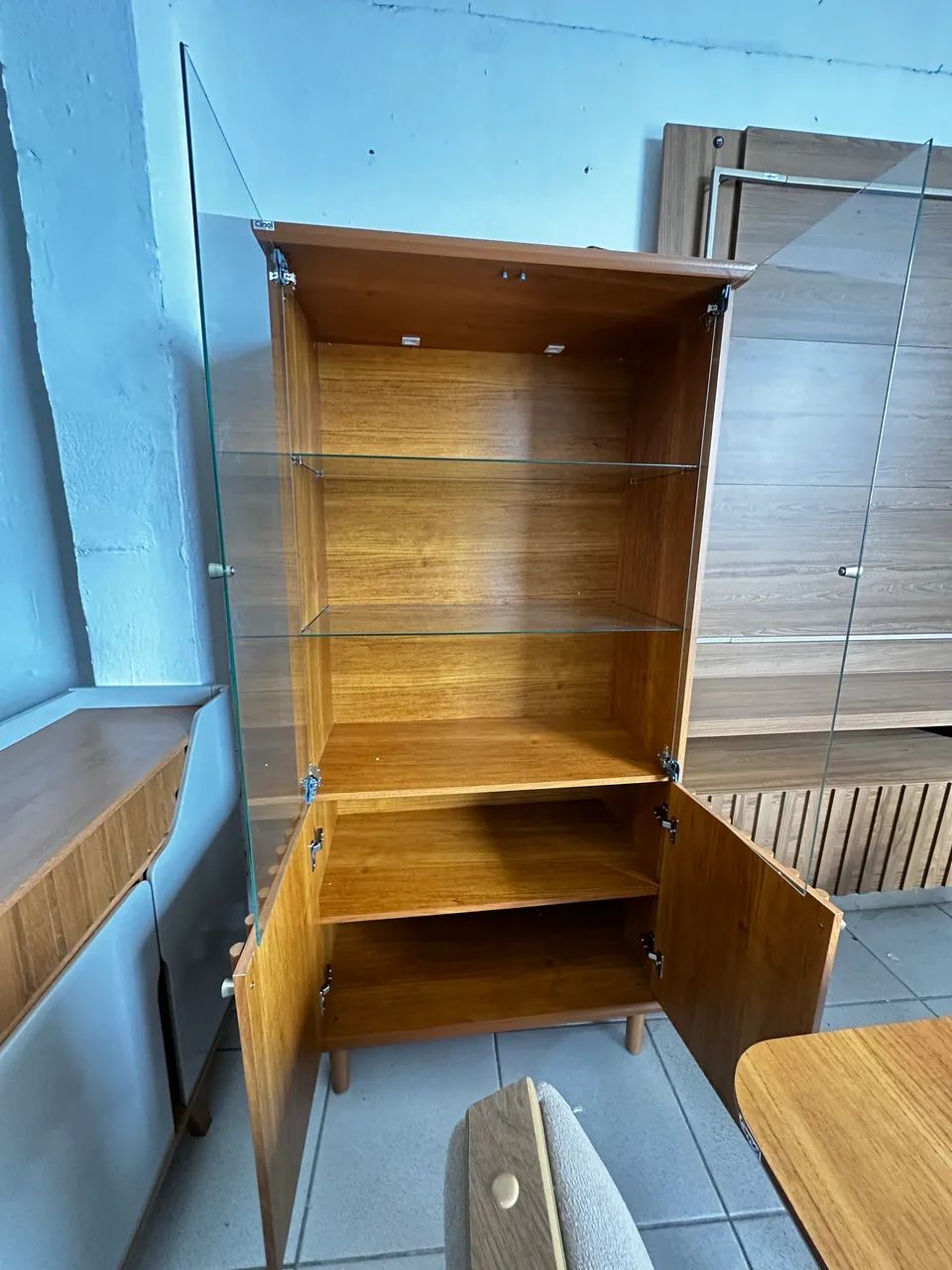 cristaleira de luxo MDF com vidro  - Foto 2