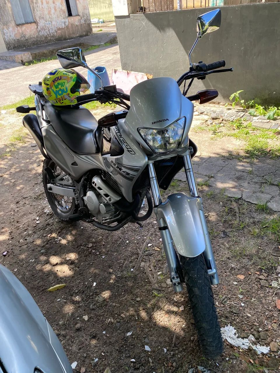 Vendo ou troco Falcon 400 