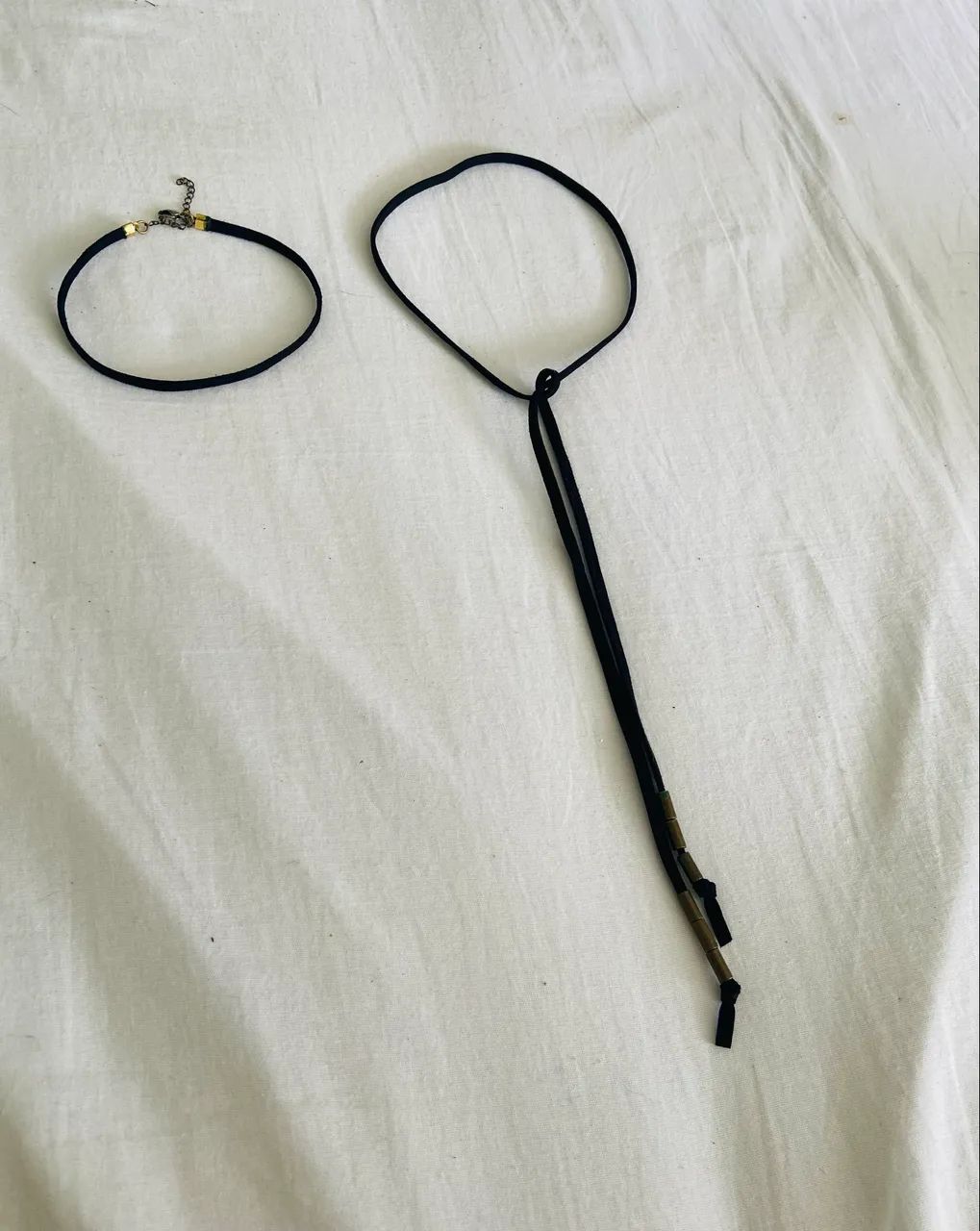 Chocker + colar alongado Farm em couro com detalhes em metal