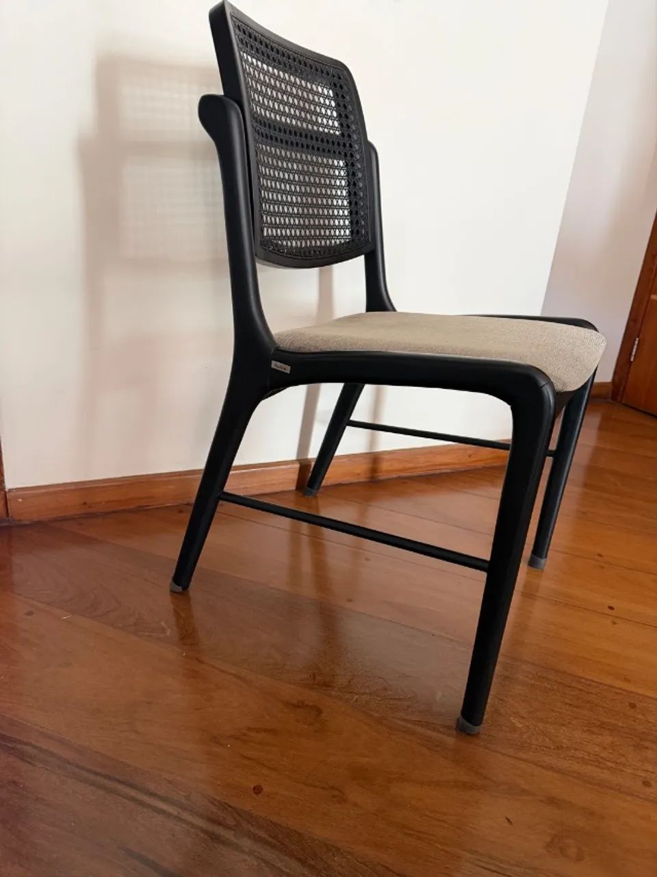 6 Cadeiras De Sala De Jantar - Foto 2