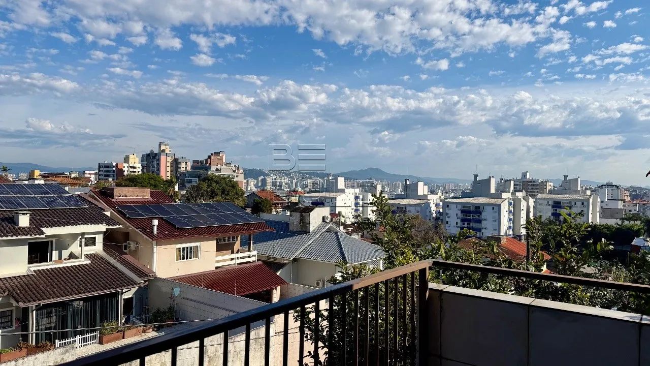 Casa com 5 dormitórios no Itaguaçu