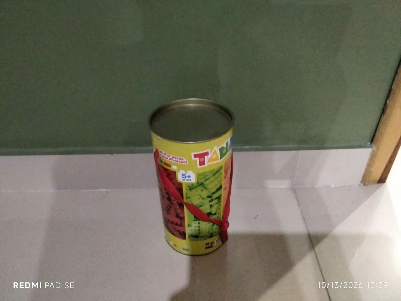 Balde com aproximadamente 250 bolinhas de gude