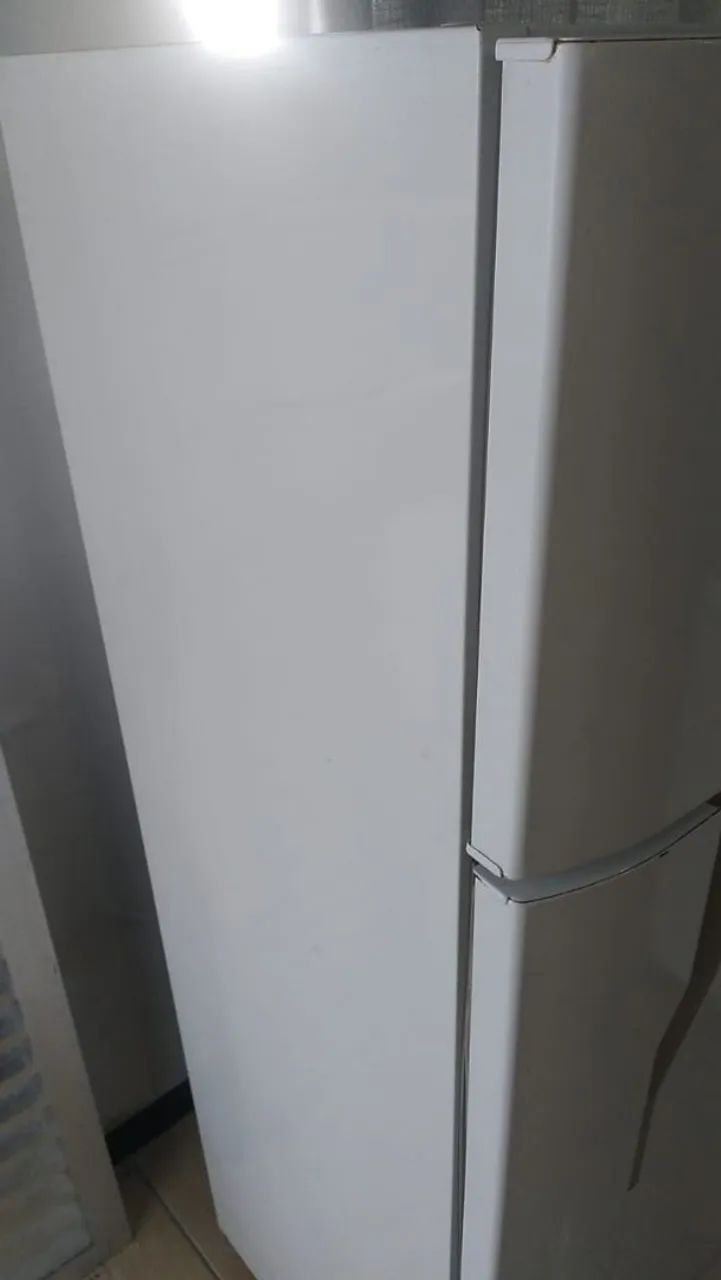 Geladeira Eletrolux 260L - Foto 3