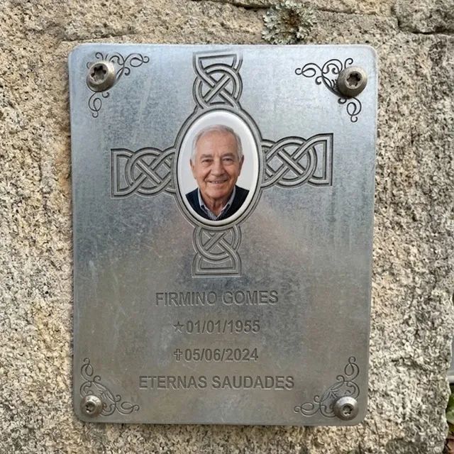 Placa de aluminio talhado