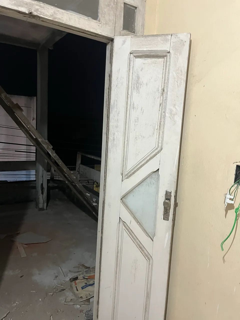 Vendo porta de madeira  - Foto 3