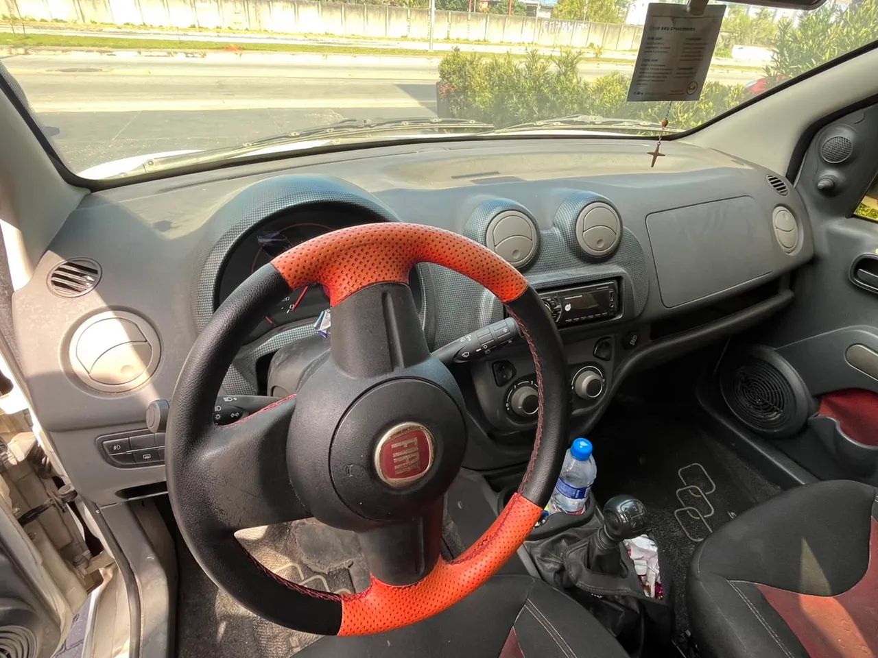 Fiat Uno Sporting 1.4 EVO Fire Flex 8V 4P 2012 - Foto 4
