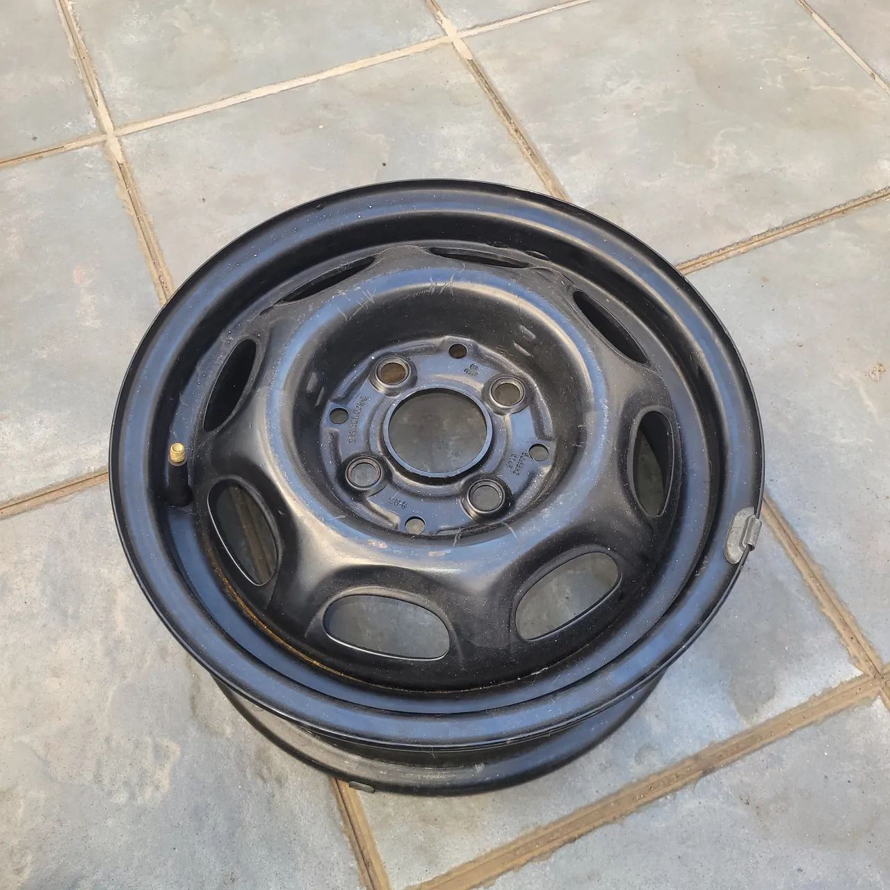 Roda aro 13' ferro VW quadrado perfeita  - Foto 2