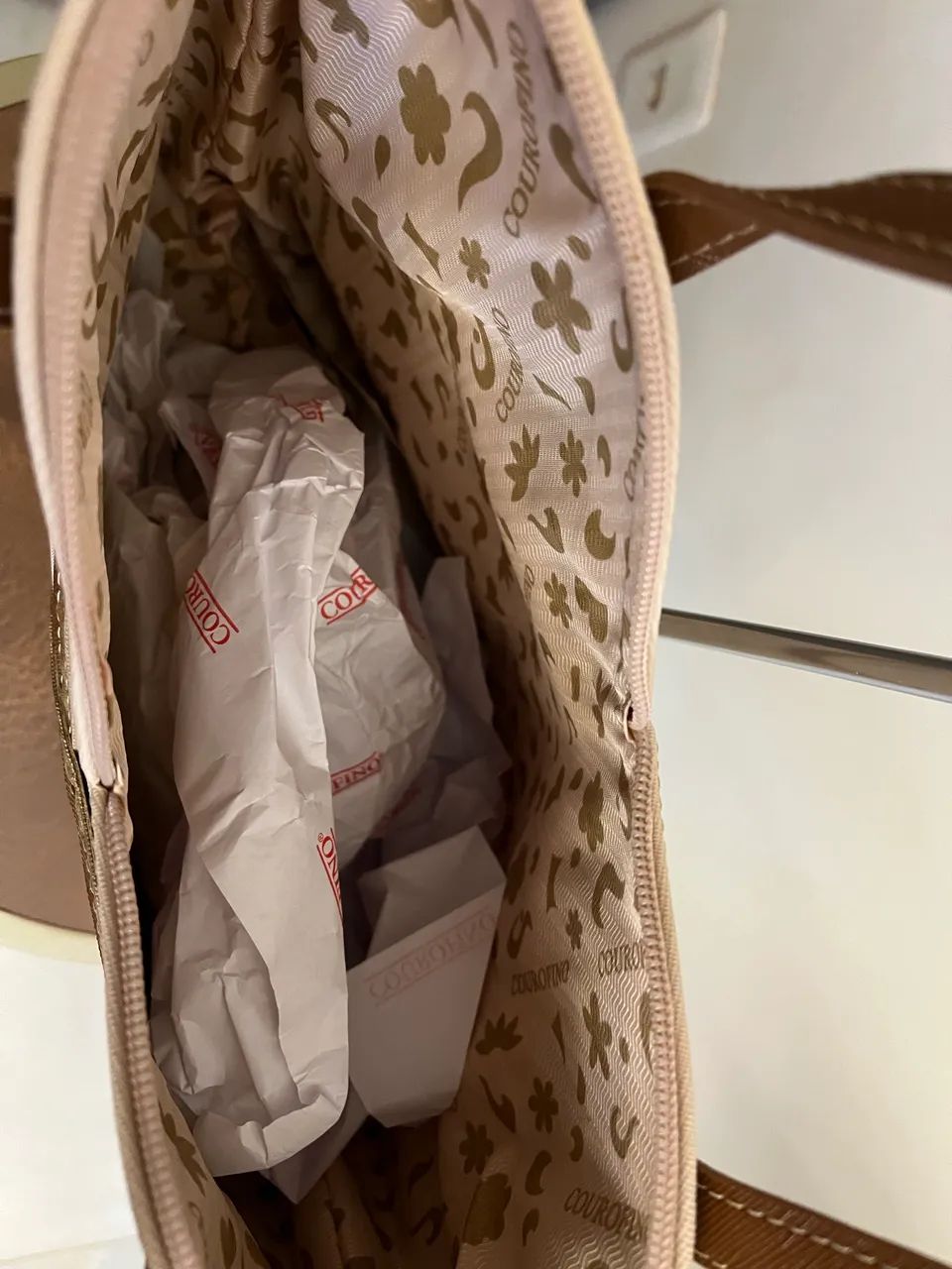Bolsa grande de ombro marca Couro Fino 