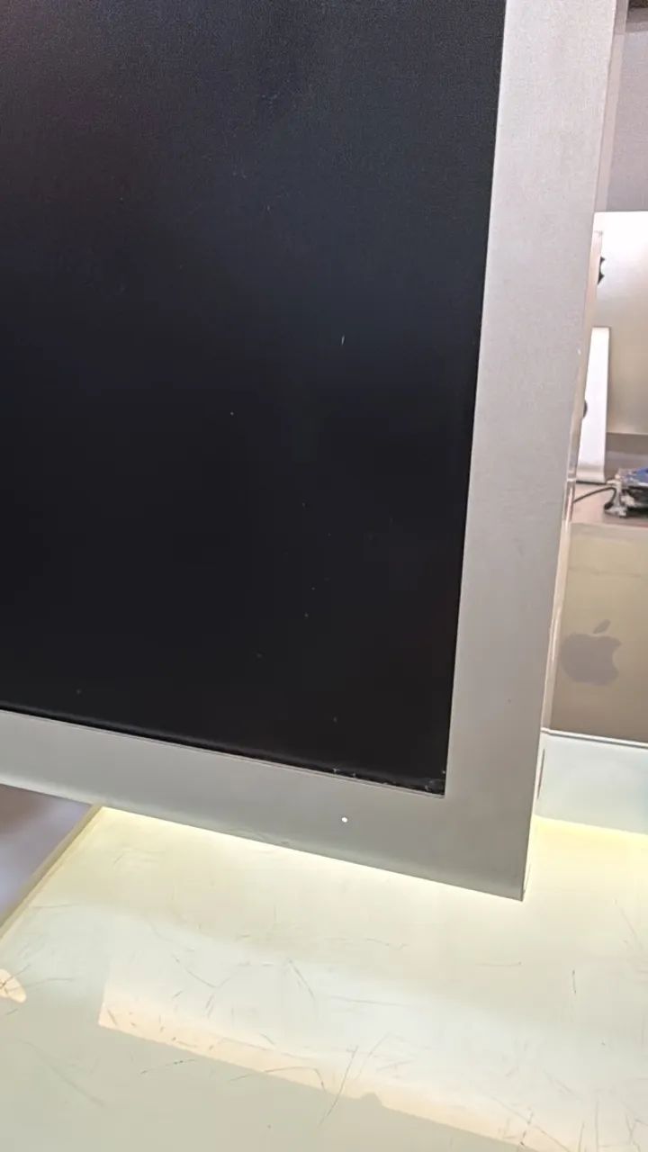 Apple Cinema HD Display23インチディスプレイ A1082 2 Monitores Apple Cinema HD Display 23? A1082 Cinema HD Display 23