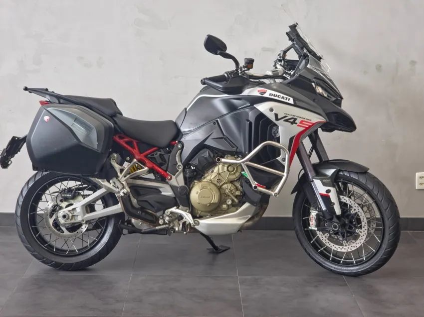Ducati MULTISTRADA 1200 V4 S ..