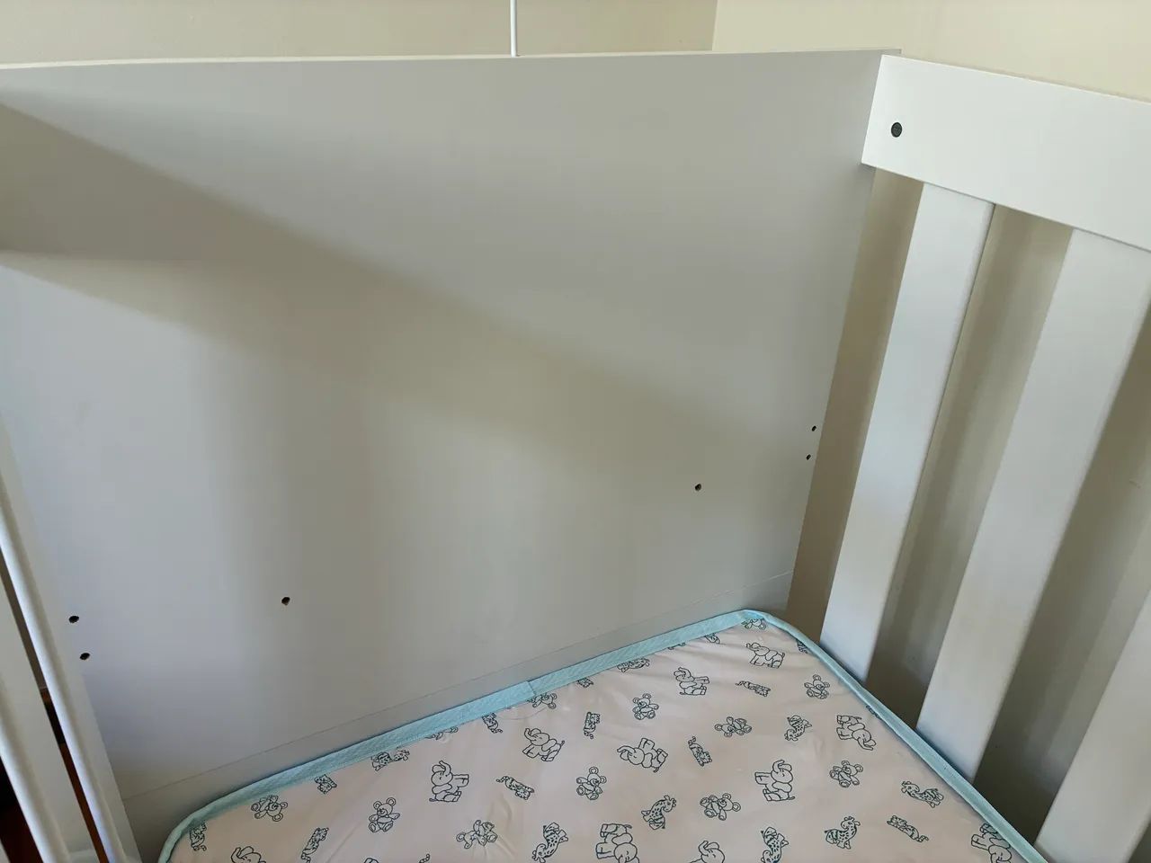 Berço mdf branco + colchão  - Foto 4