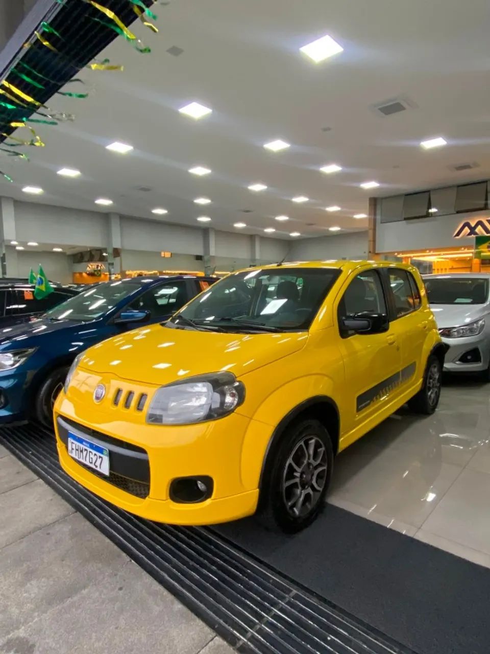 Fiat Uno Sporting 1.4 EVO Fire Flex 8V 4P 2013