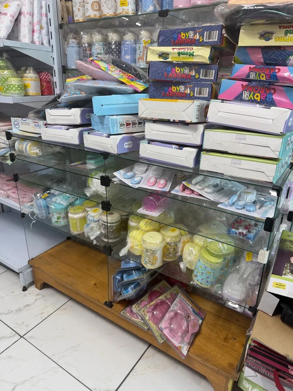 Vitrine de vidro preço de desapego 
