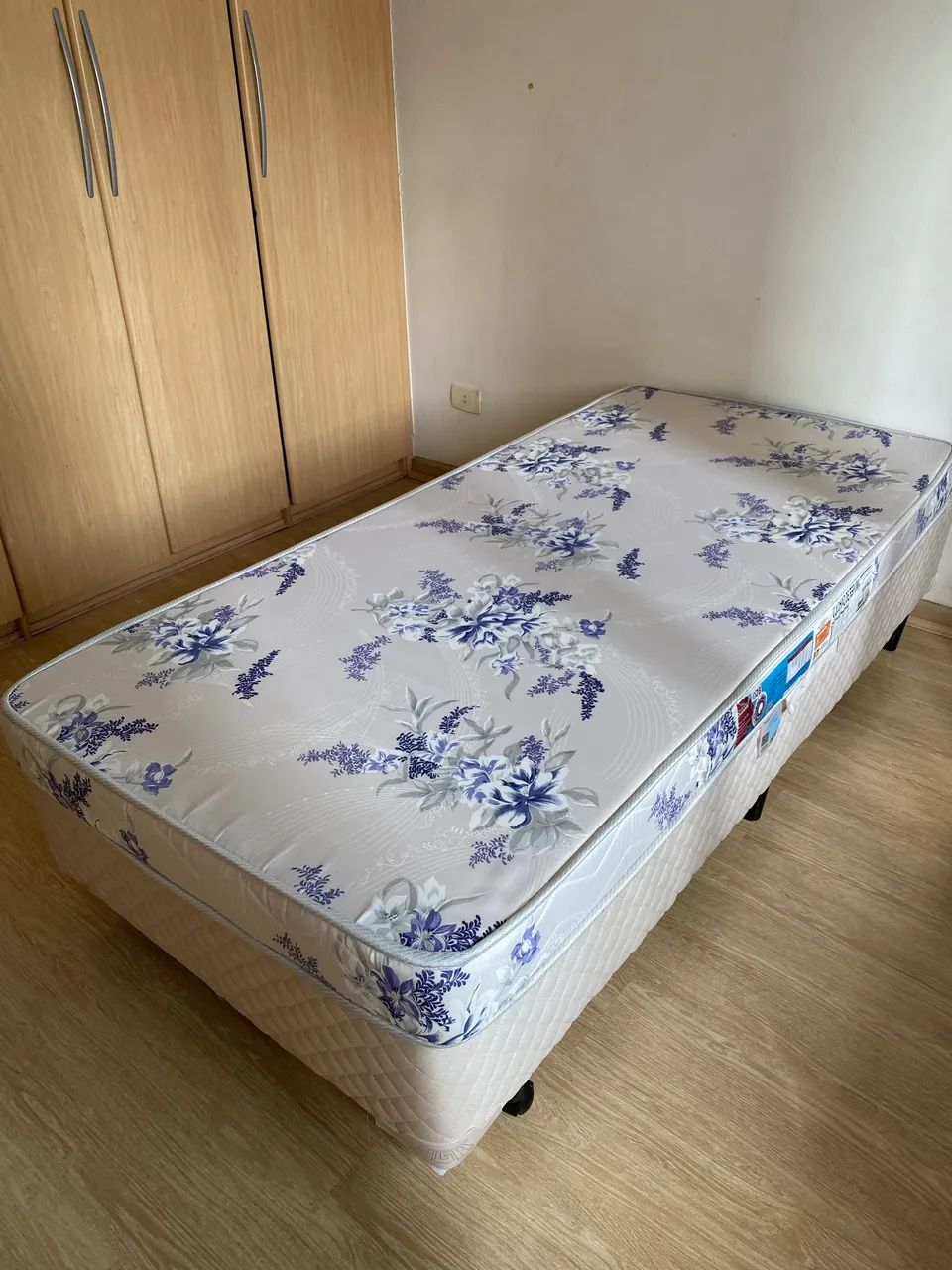 Cama Box Solteiro + Colchão solteiro semi usado 