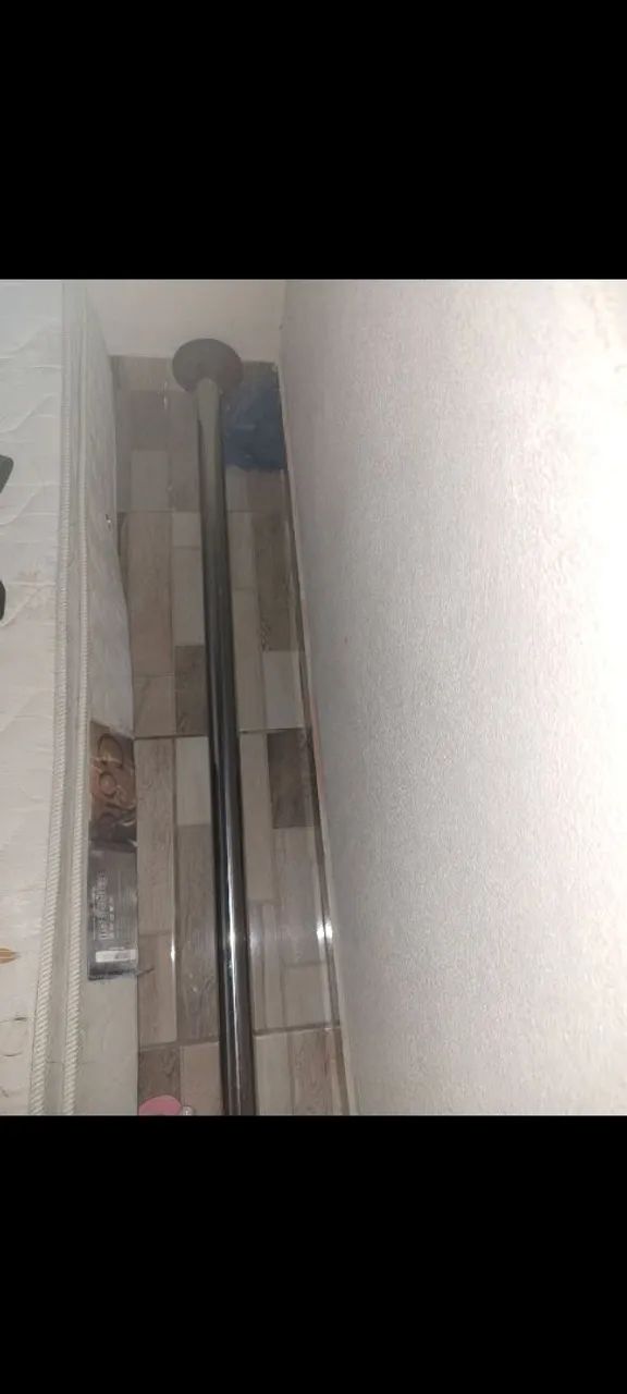 VENDE-SE BARRA FIXA PARA POLE DANCE