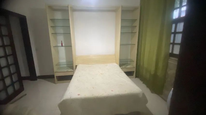 Conjunto de Moveis Quarto, cama com estante cabeceira e mesa de canto