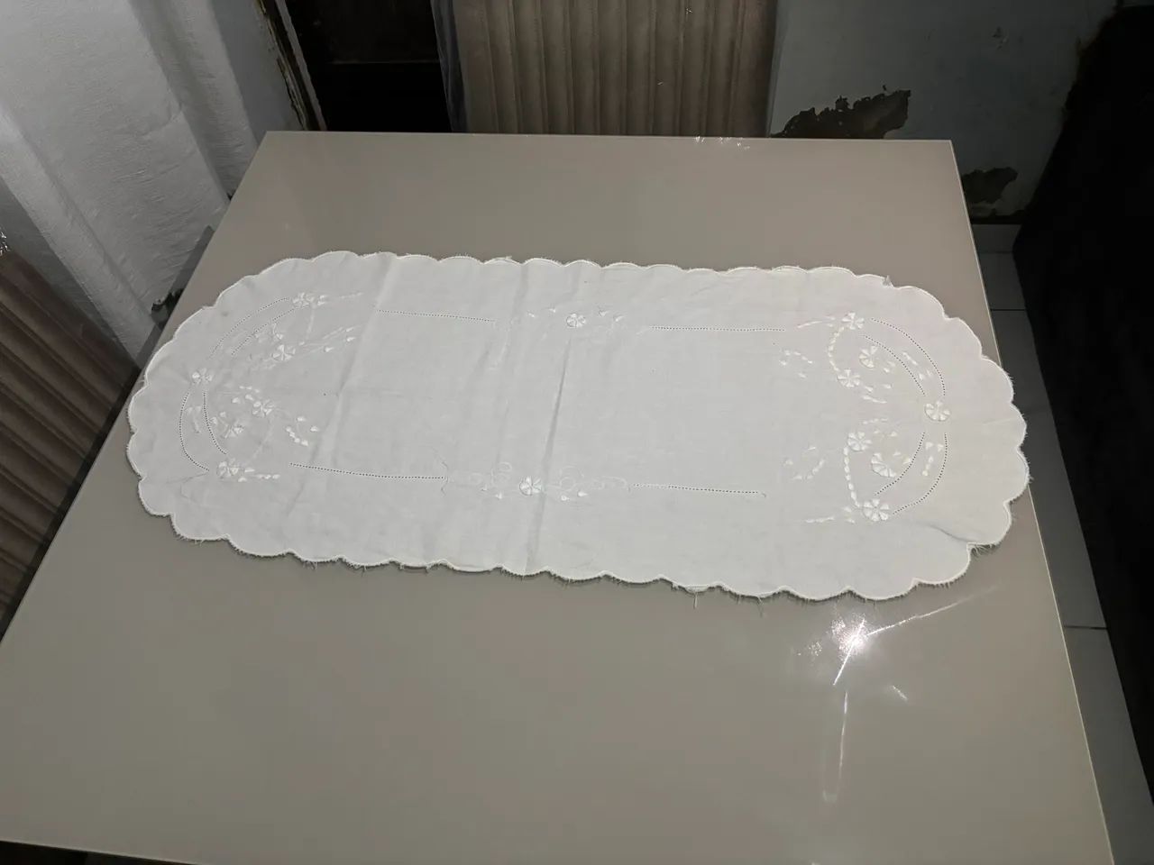 Mesa com 4 cadeiras  - Foto 2