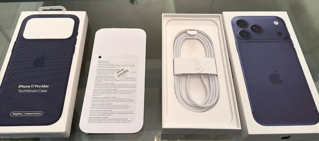 iPhone 17 pró max 256gb azul com case Apple azul caixa e carregador - Foto 2