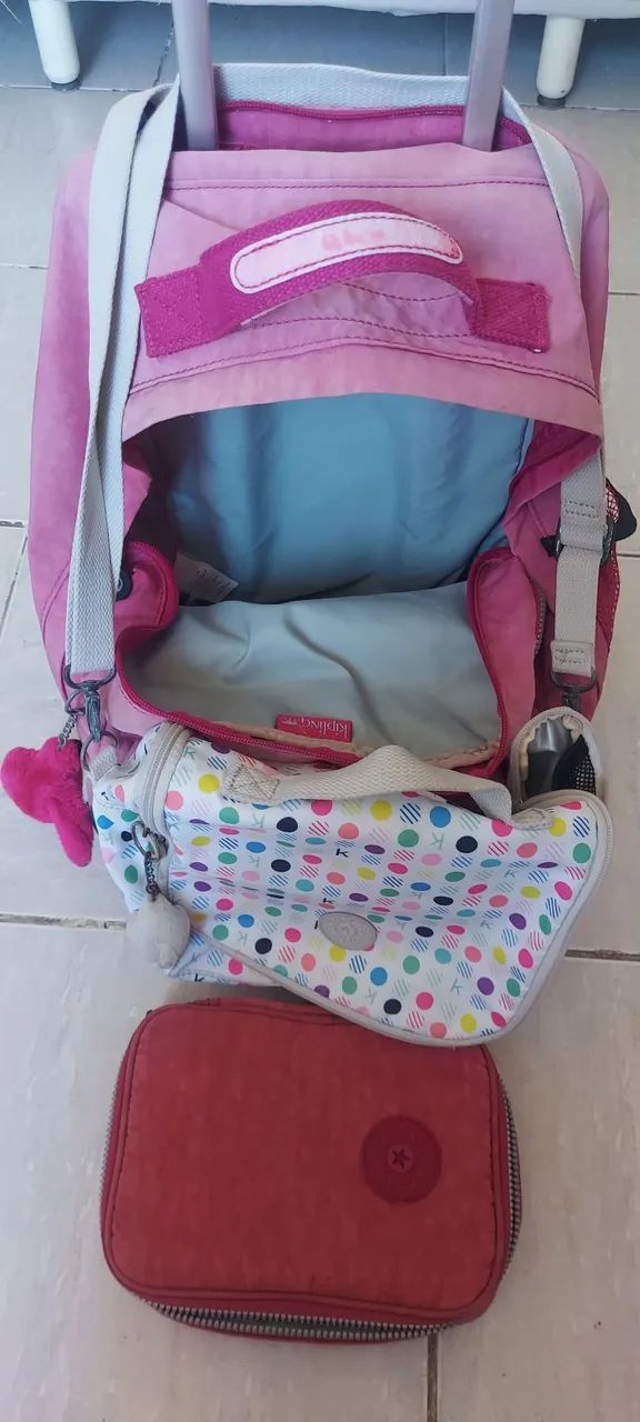 Mochila kipling rosa + estojo + lancheira produtos originais.  - Foto 4