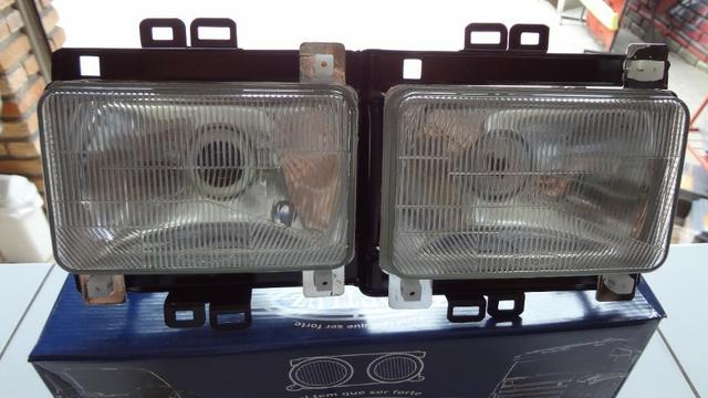 Farol Duplo para VW / Passat Pointer / Vilage / GLS a partir 1983 a 1988 - Foto 2